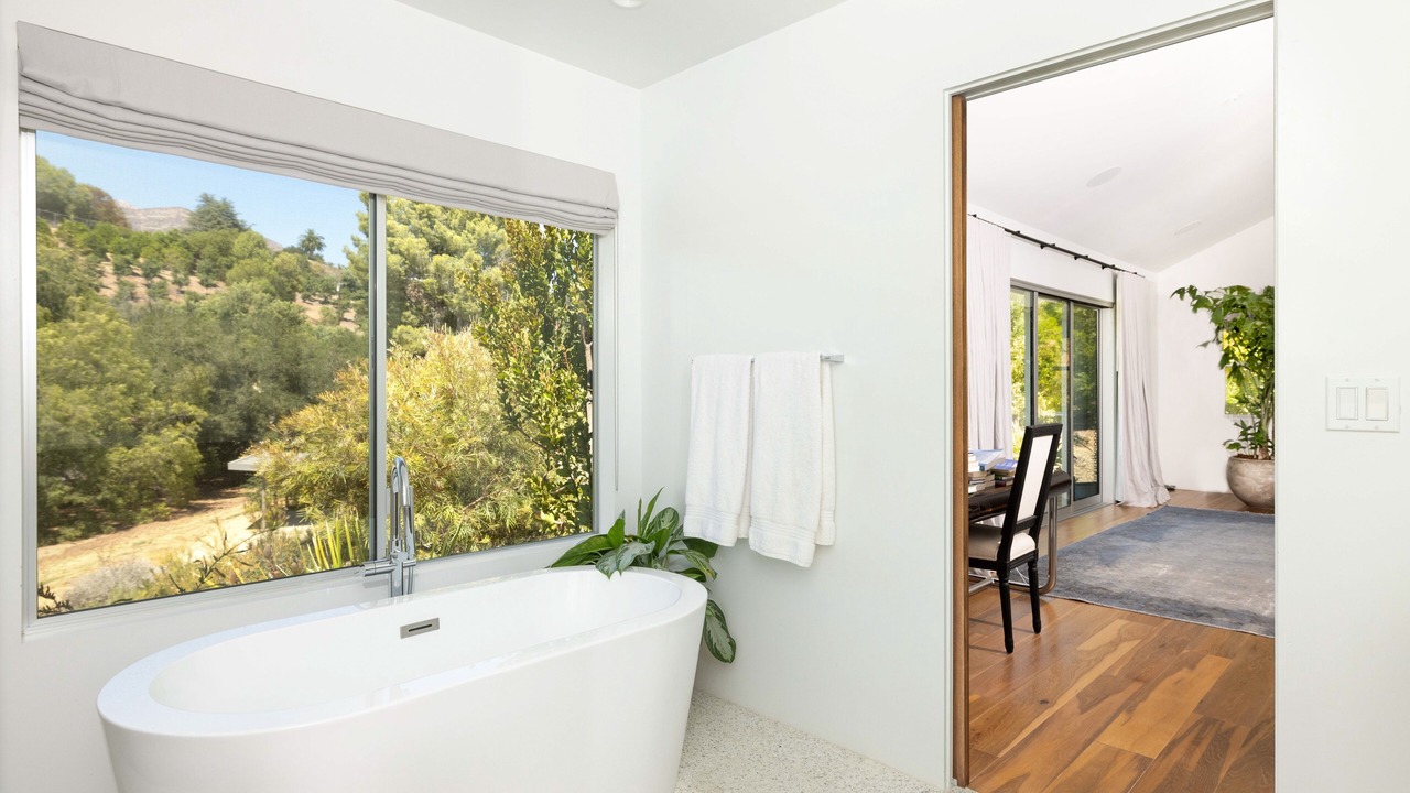 Photo of Bathroom in Meiners Oaks