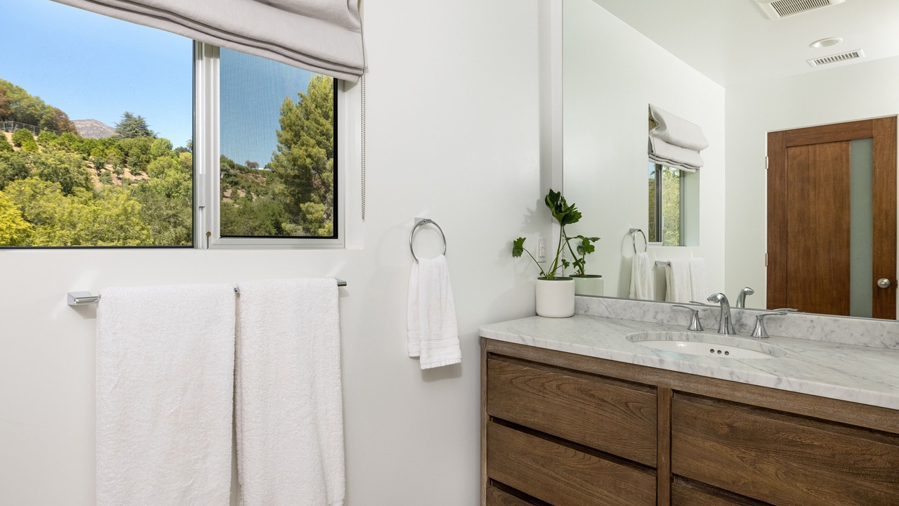 Photo of Bathroom in Meiners Oaks