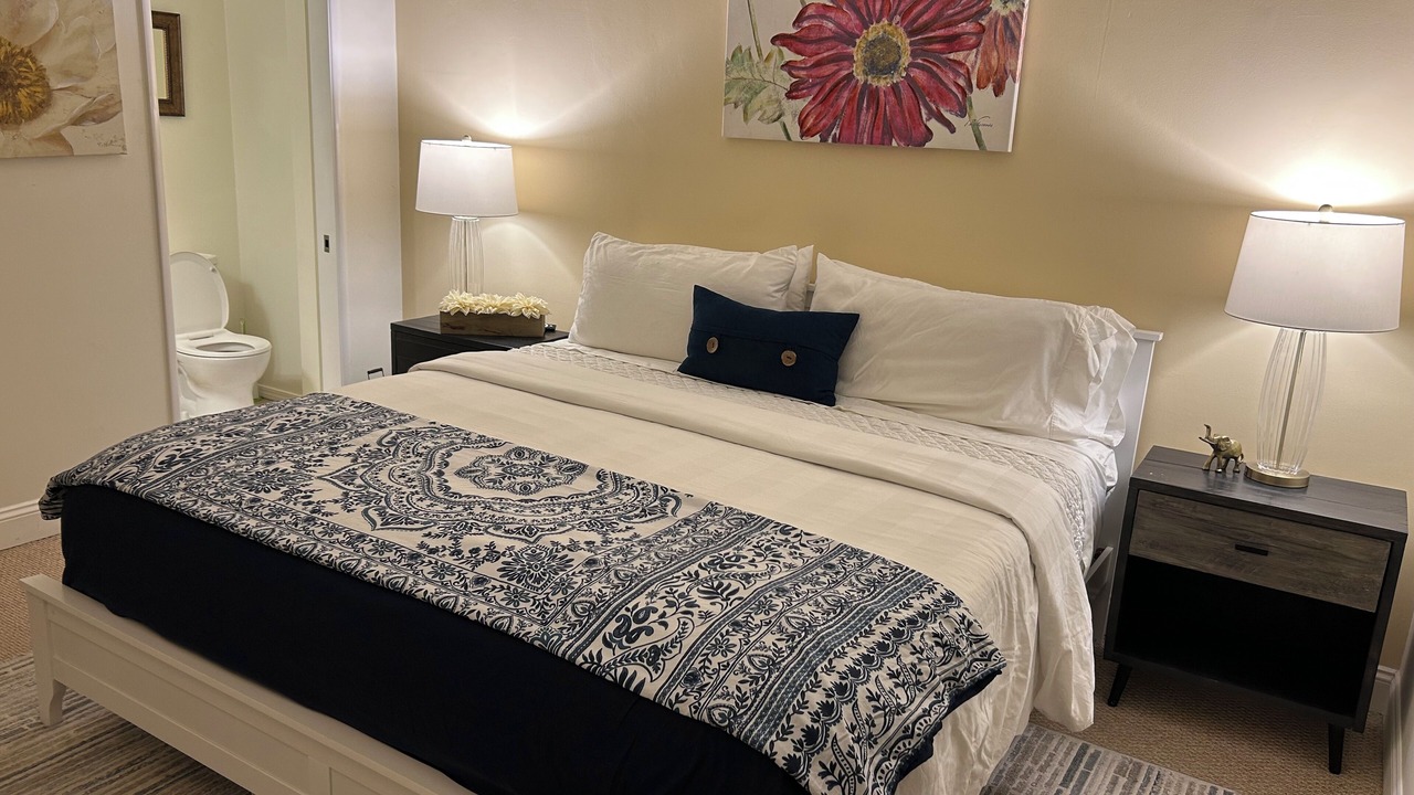 Photo of Bedroom in Alta Mesa