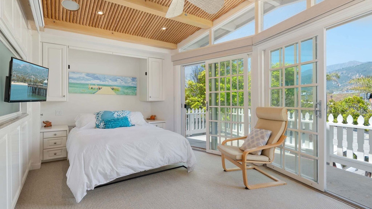Photo of Bedroom in Toro Canyon