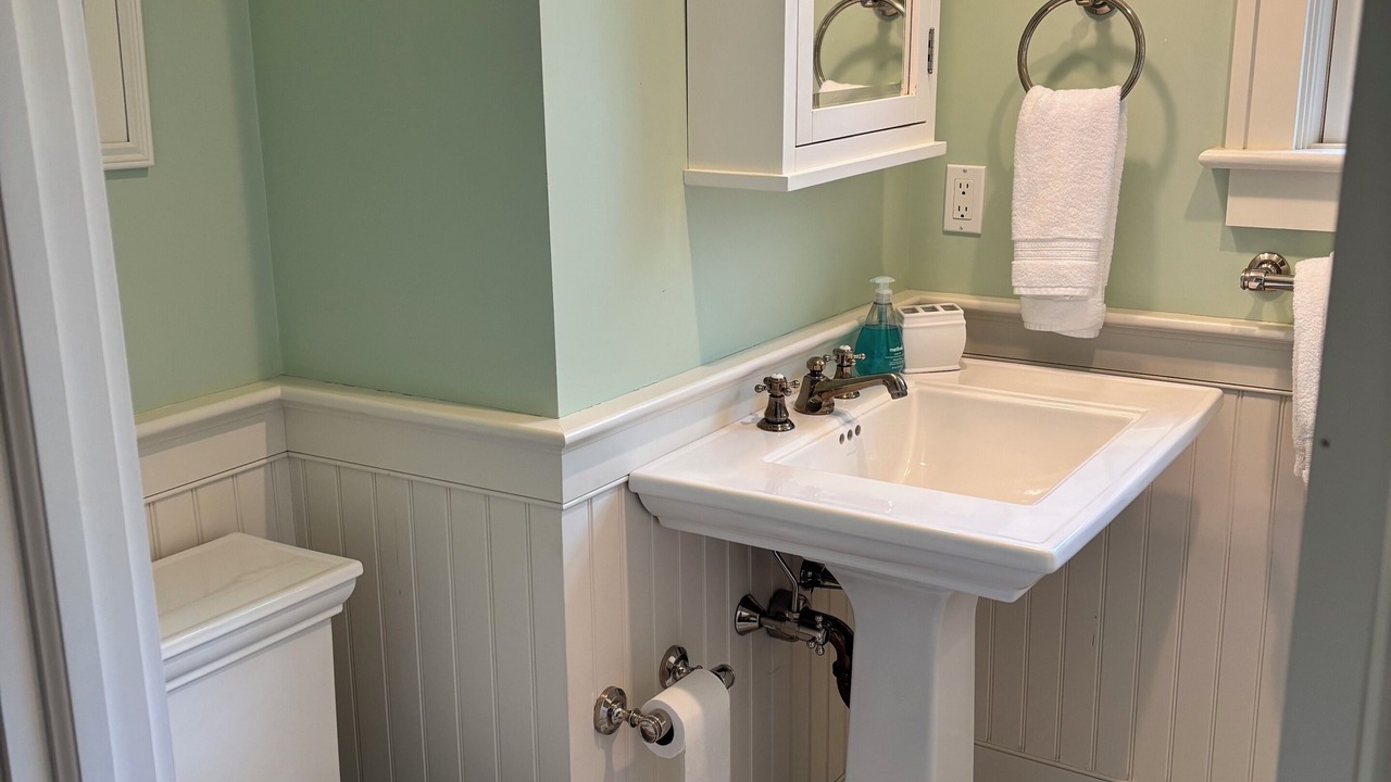 Photo of Bathroom in Village of East Hampton