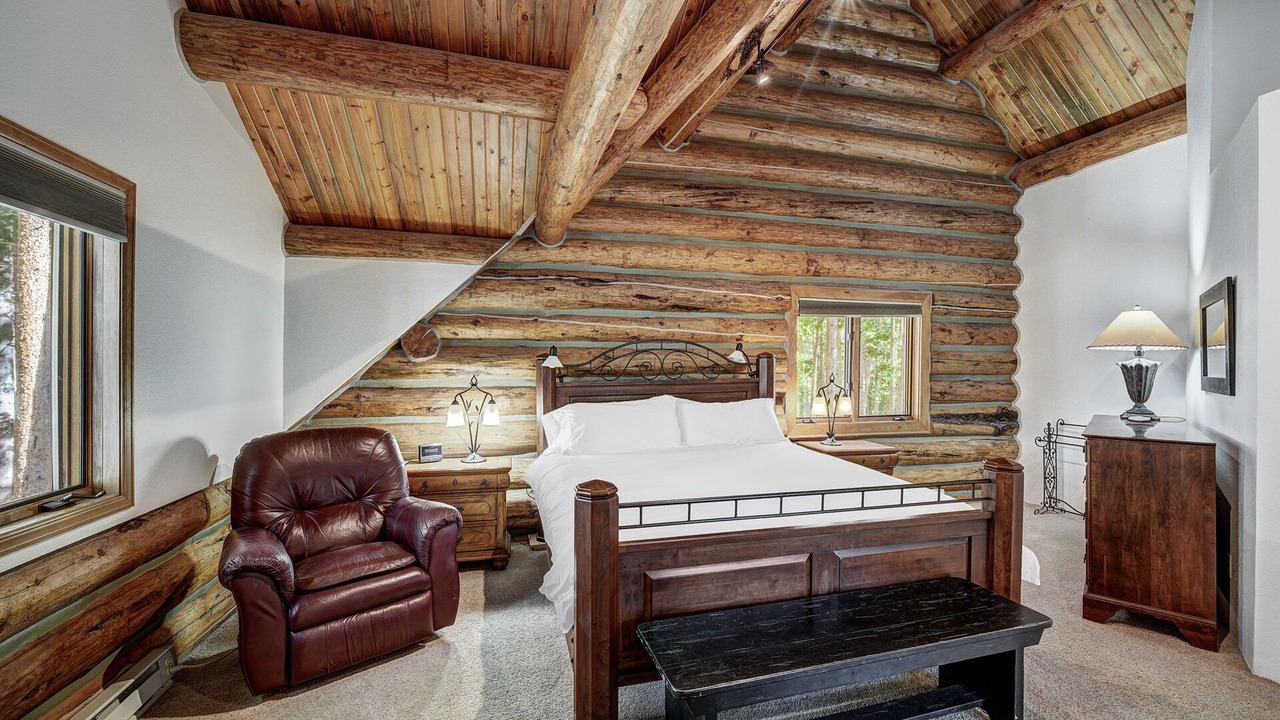 Photo of Bedroom in Blue River