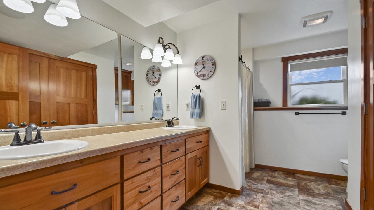 Photo of Bathroom in Sturgeon Bay