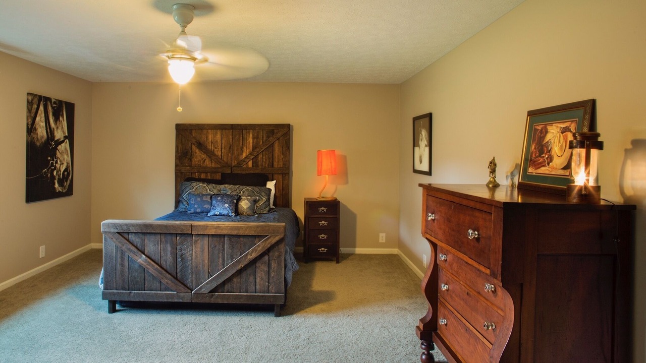 Photo of Bedroom in Hendersonville