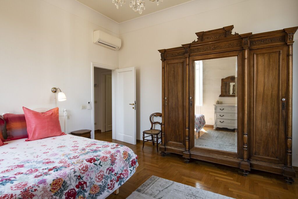 Photo of Bedroom in Lungarno del Tempio