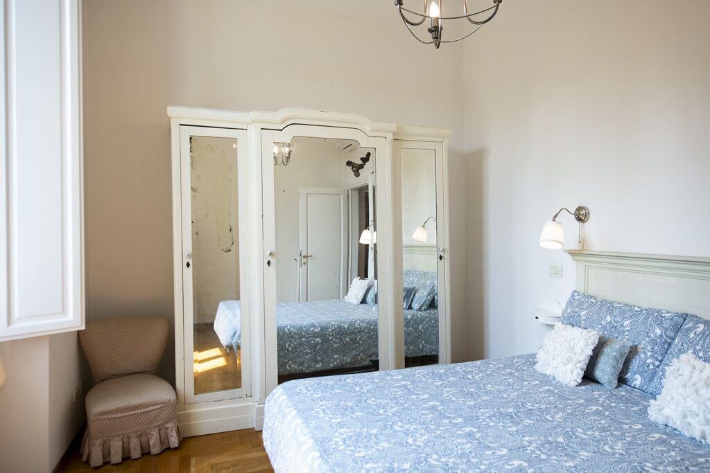 Photo of Bedroom in Lungarno del Tempio