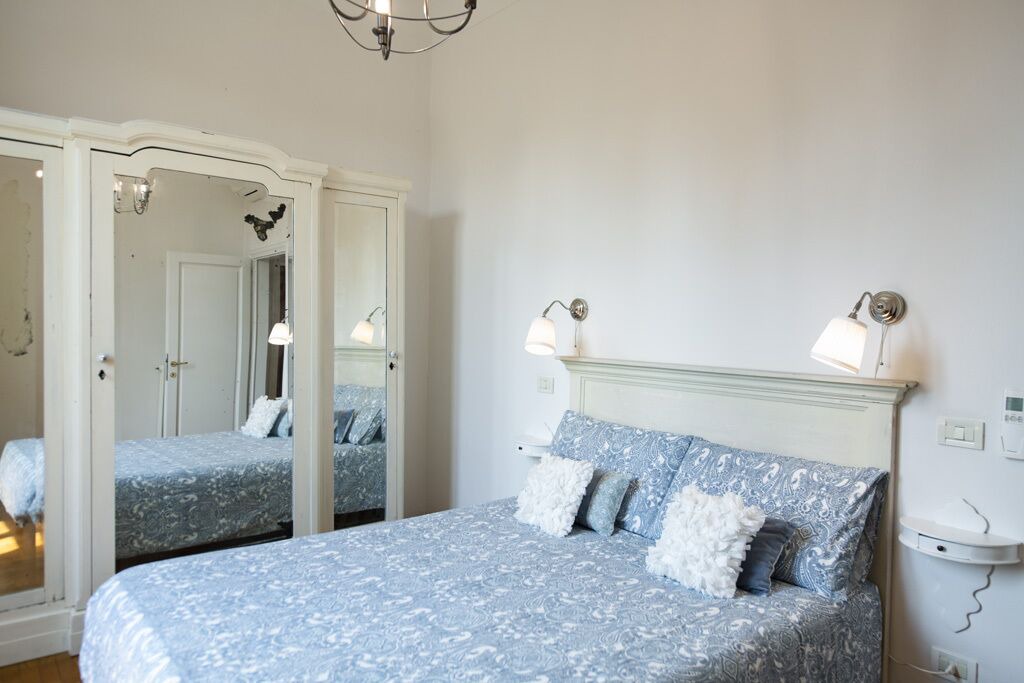 Photo of Bedroom in Lungarno del Tempio