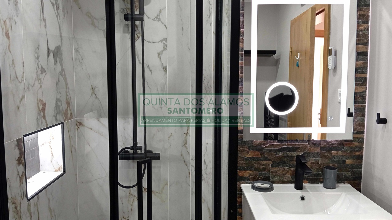 Photo of Bathroom in Guia