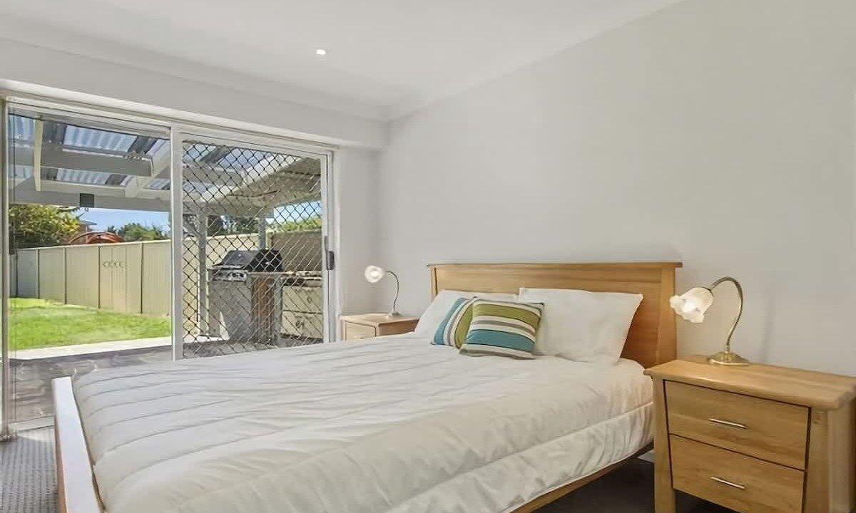 Photo of Bedroom in Maloneys Beach