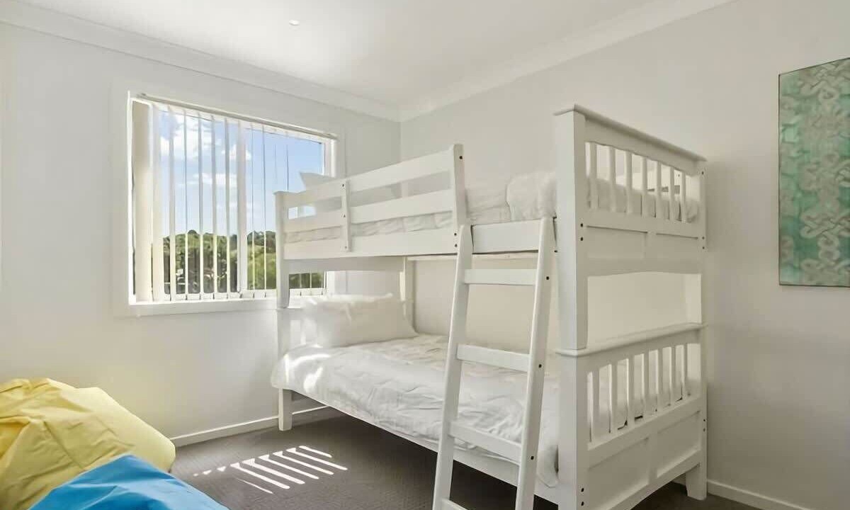 Photo of Bedroom in Maloneys Beach