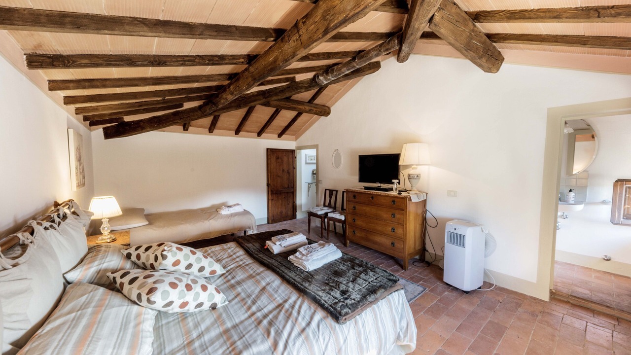 Photo of Bedroom in Lari