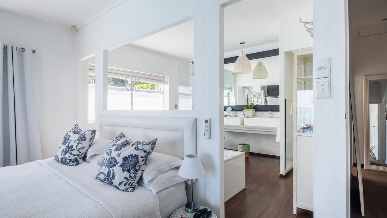 Photo of Bedroom in Camps Bay
