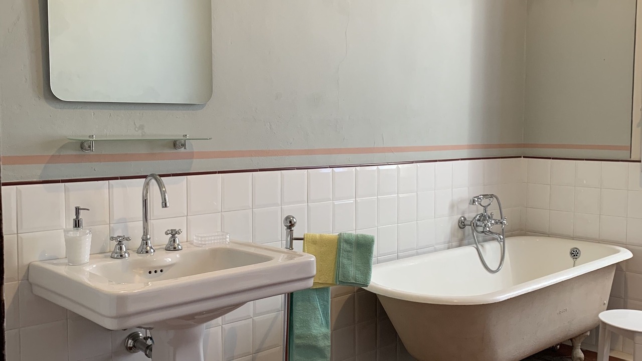 Photo of Bathroom in Lari