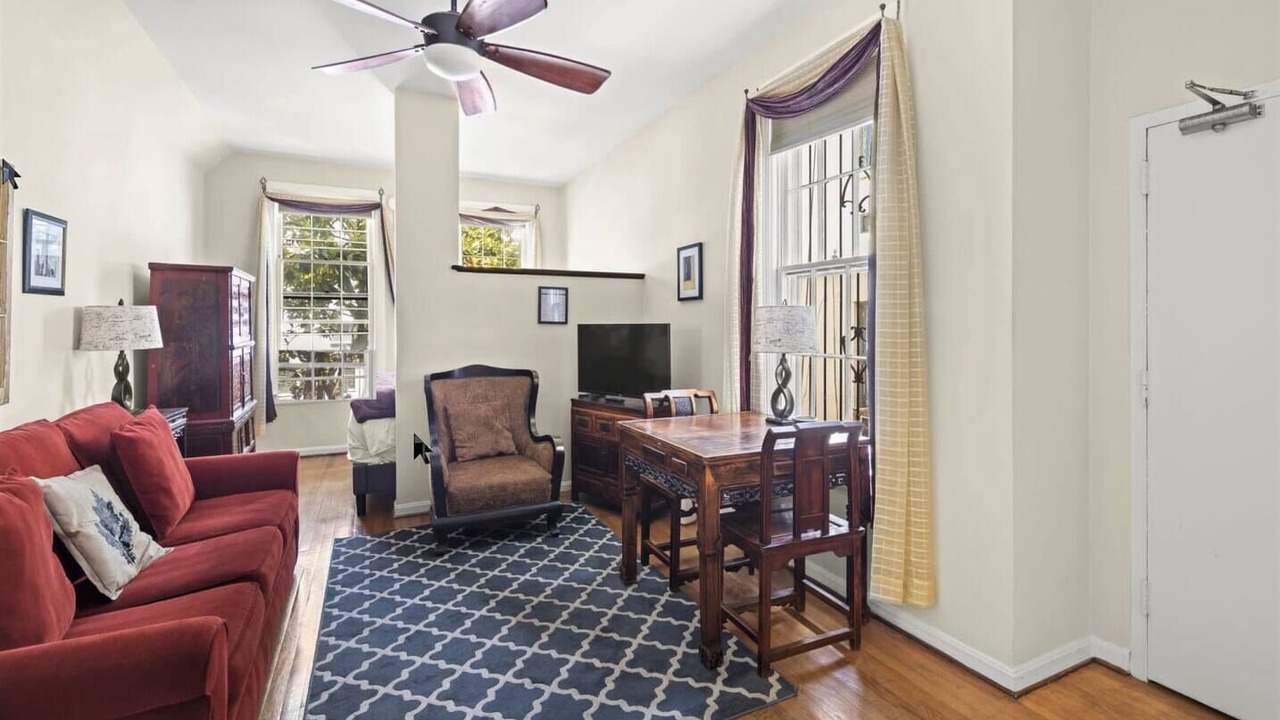Photo of Livingroom in Capitol Hill
