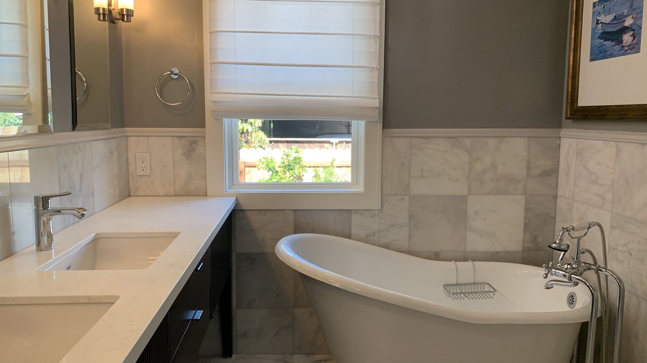 Photo of Bathroom in Oak Park