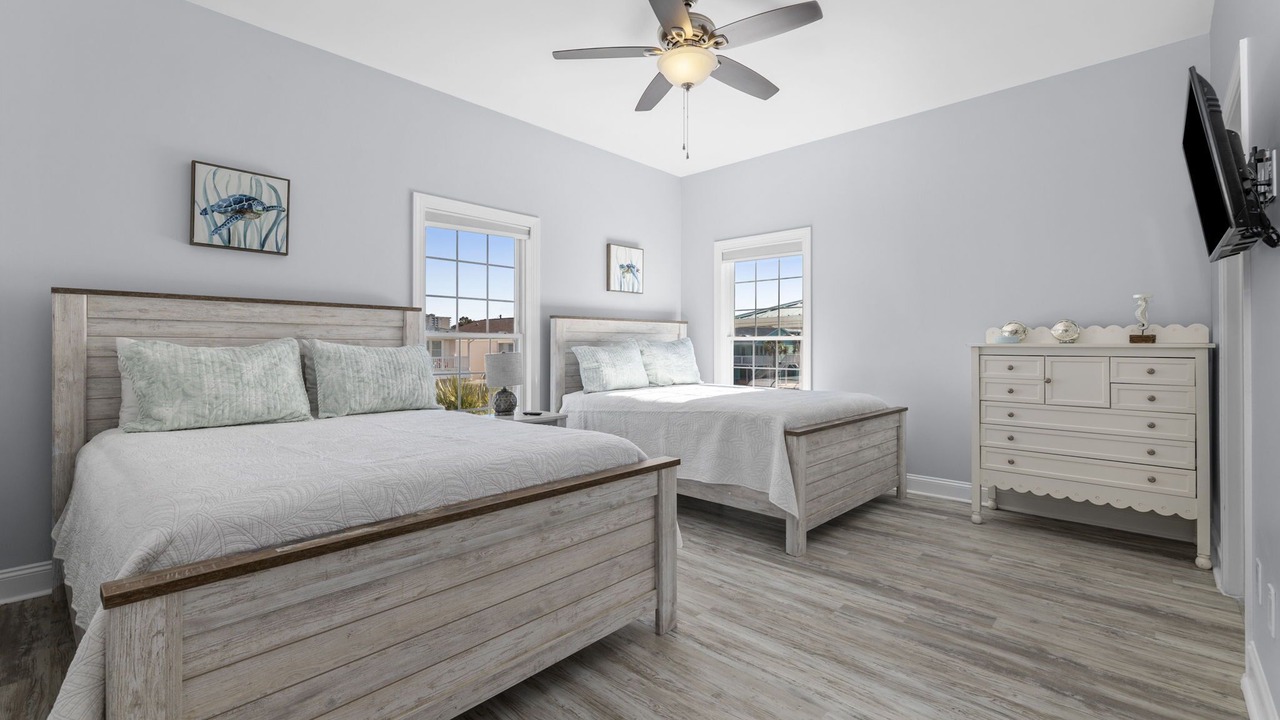 Photo of Bedroom in Cherry Grove Beach