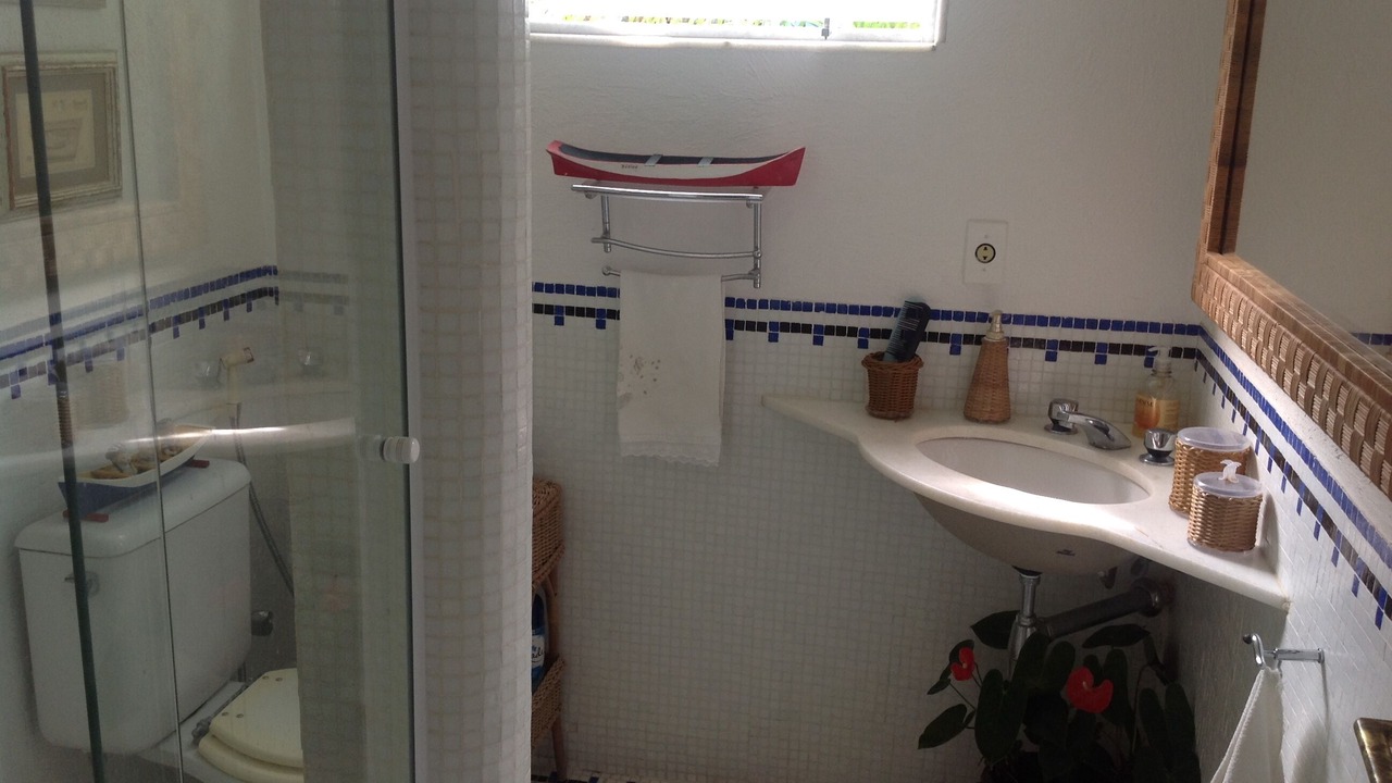 Photo of Bathroom in Marinas