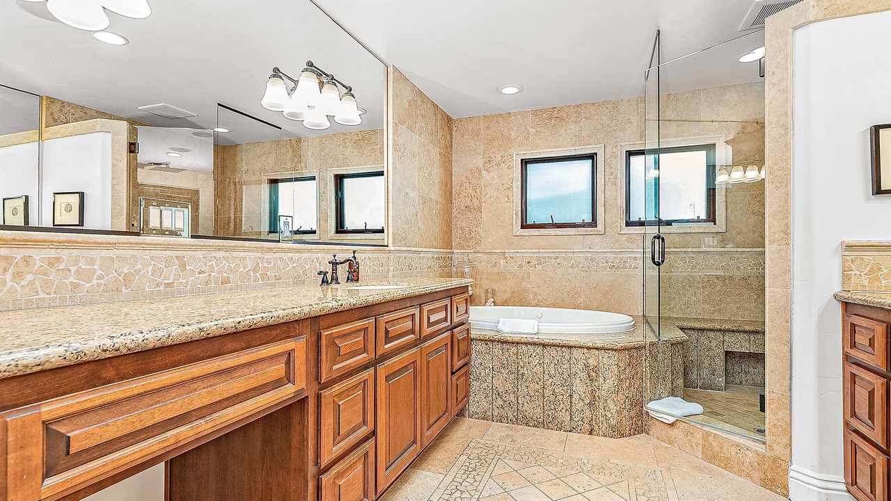 Photo of Bathroom in Balboa Peninsula