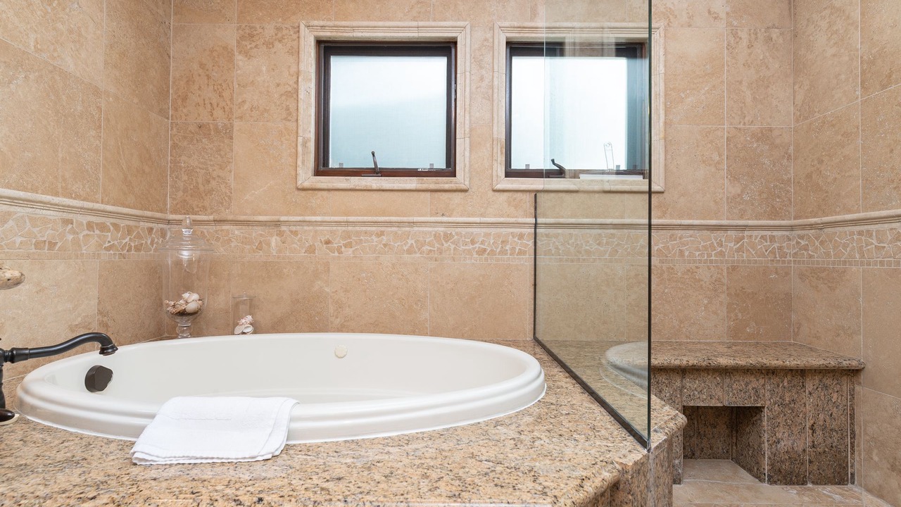 Photo of Bathroom in Balboa Peninsula