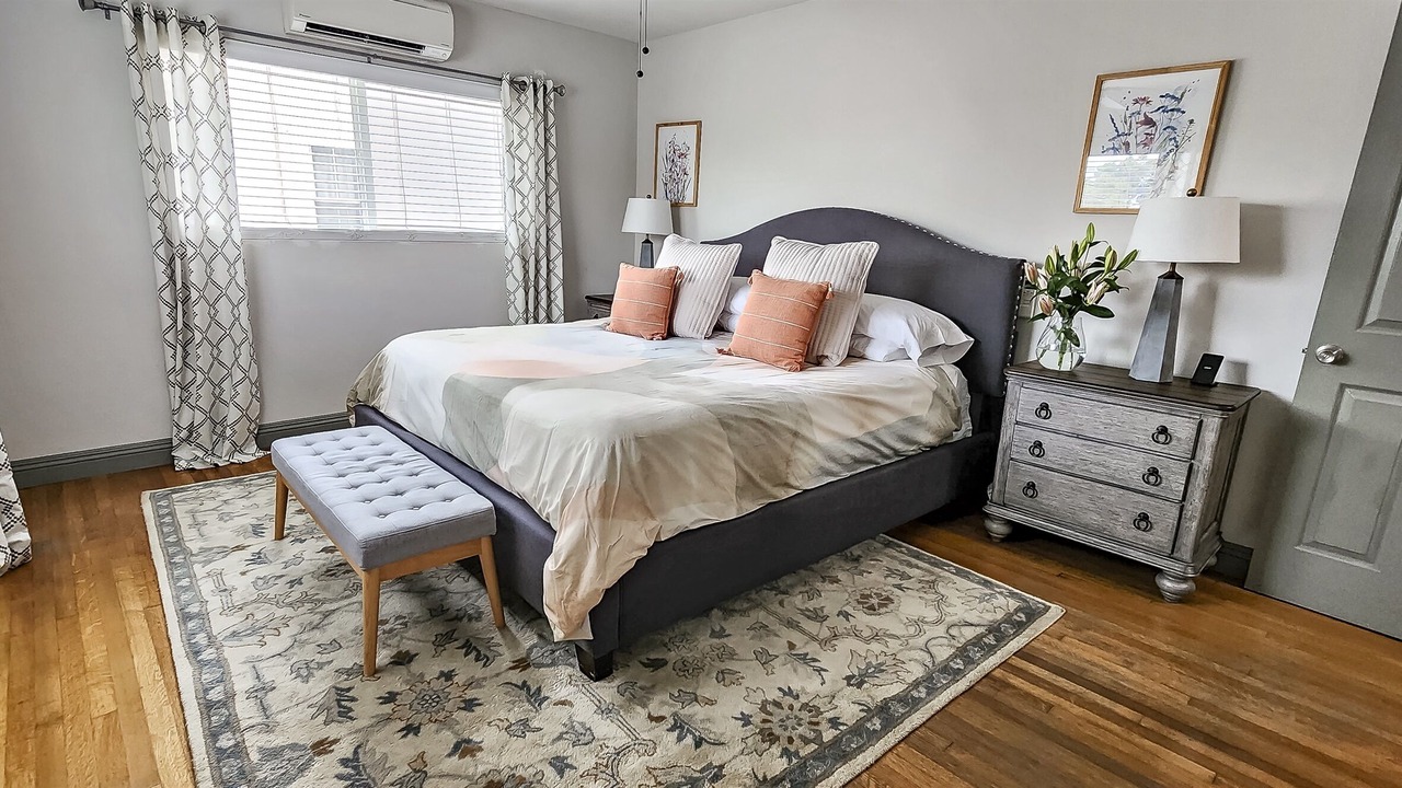 Photo of Bedroom in Washington Culver