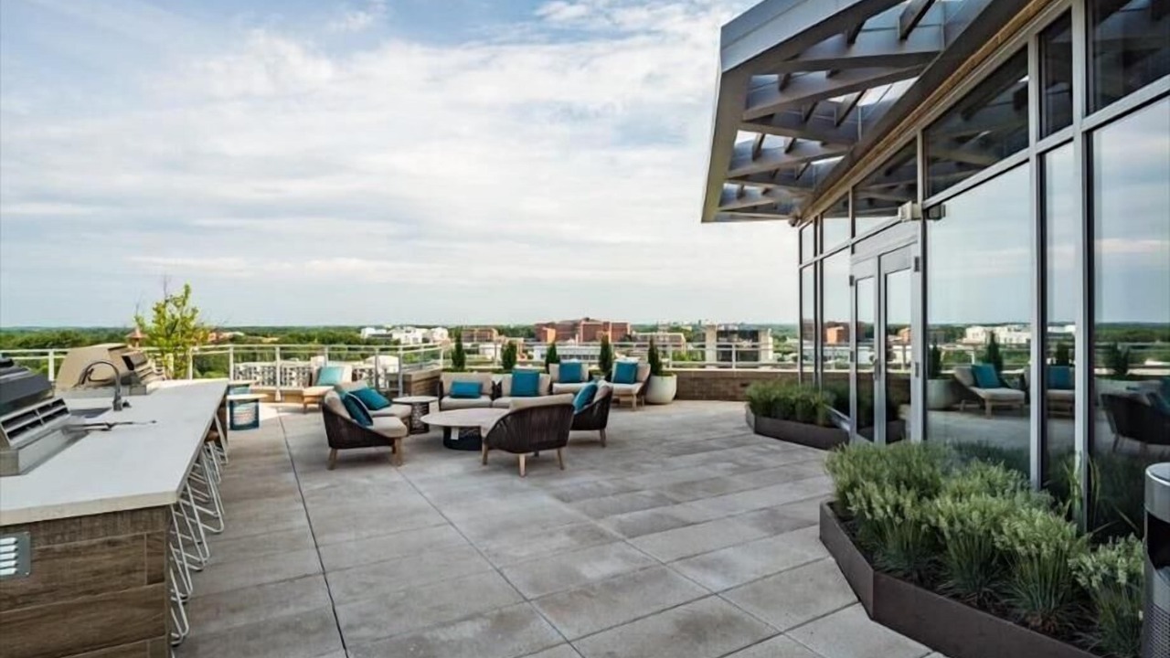 Photo of Outdoor in Woodmont Triangle
