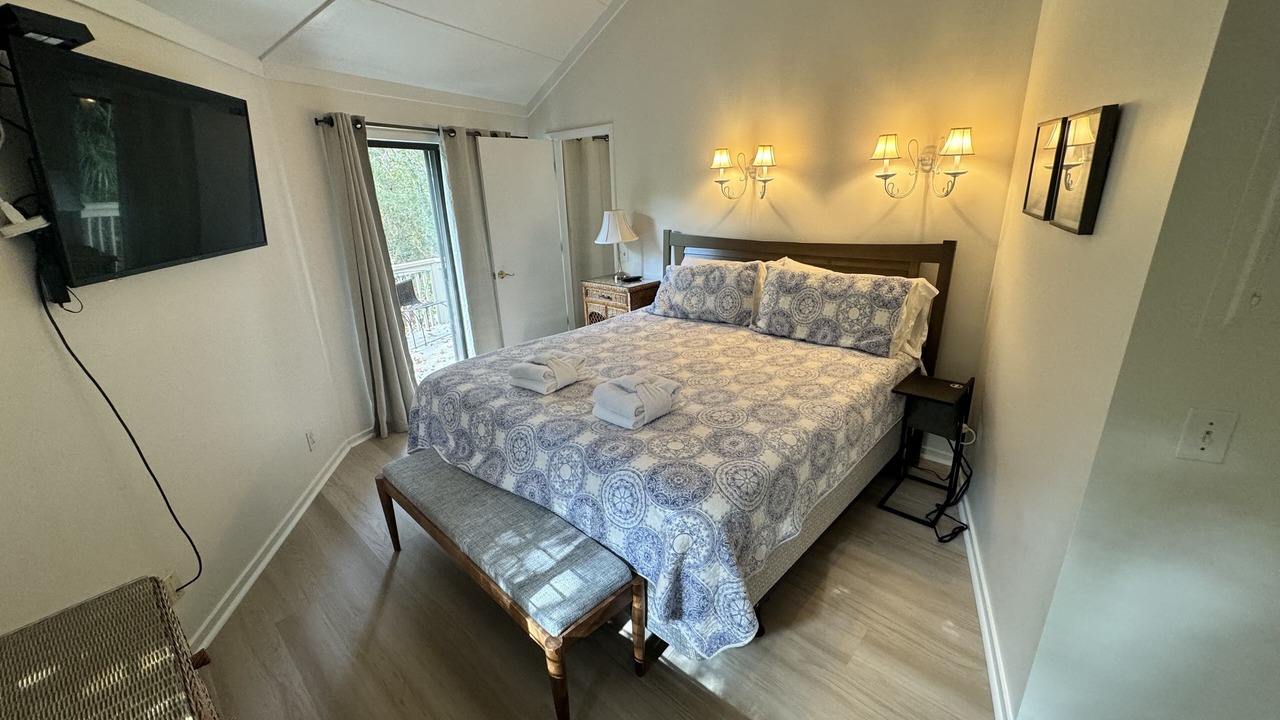 Photo of Bedroom in Night Heron
