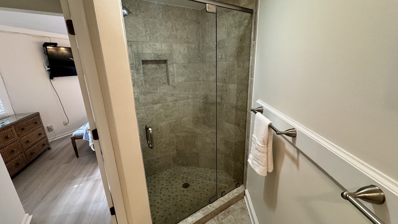 Photo of Bathroom in Night Heron