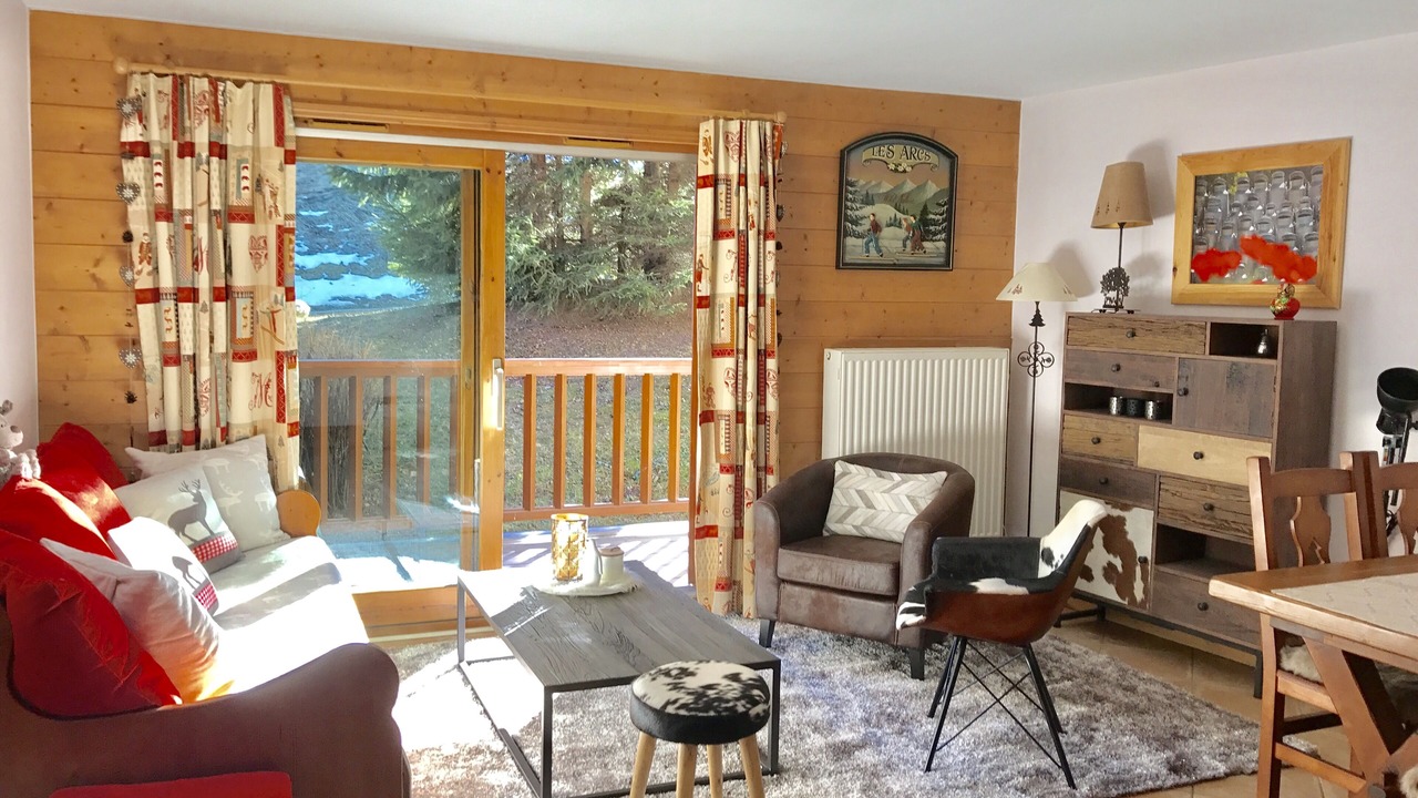 Photo of Livingroom in Arc-1800