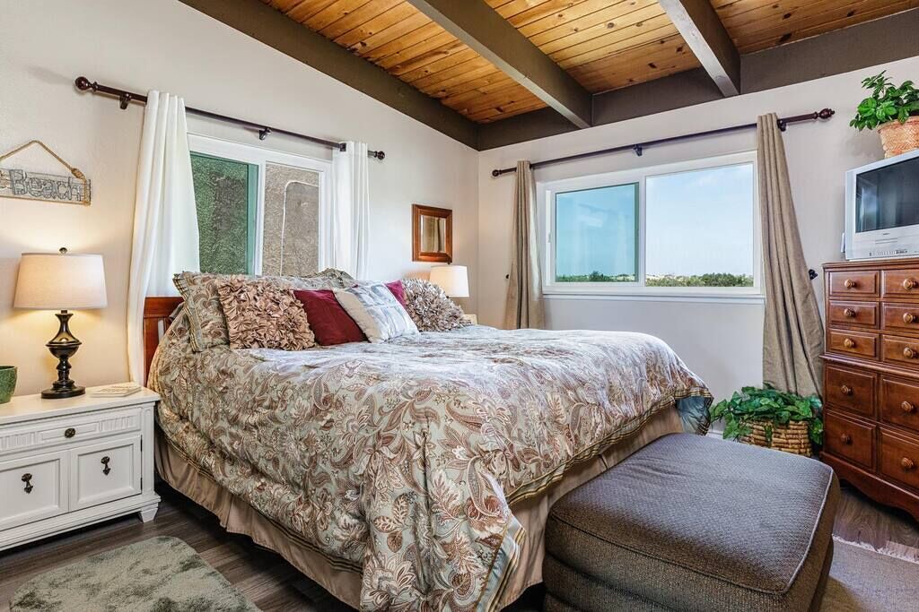 Photo of Bedroom in Oxnard Dunes