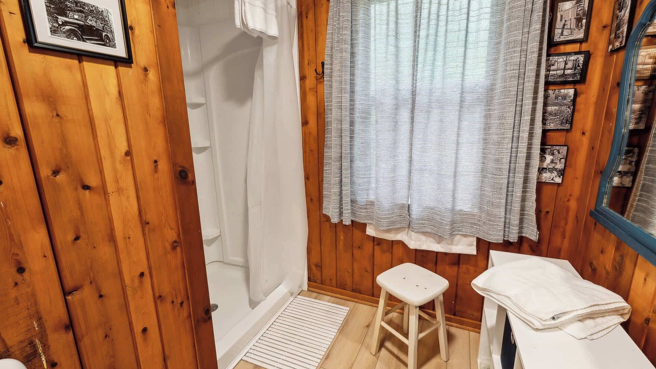 Photo of Bathroom in Sturgeon Bay