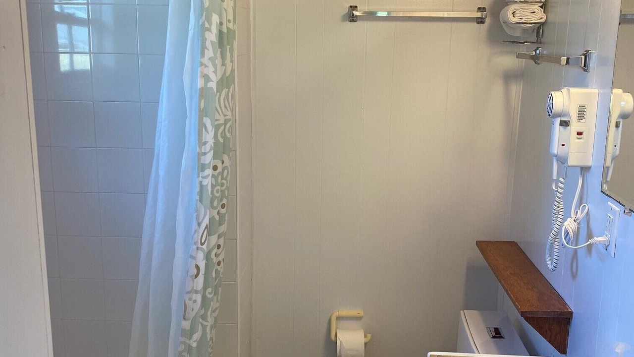 Photo of Bathroom in Alice Town