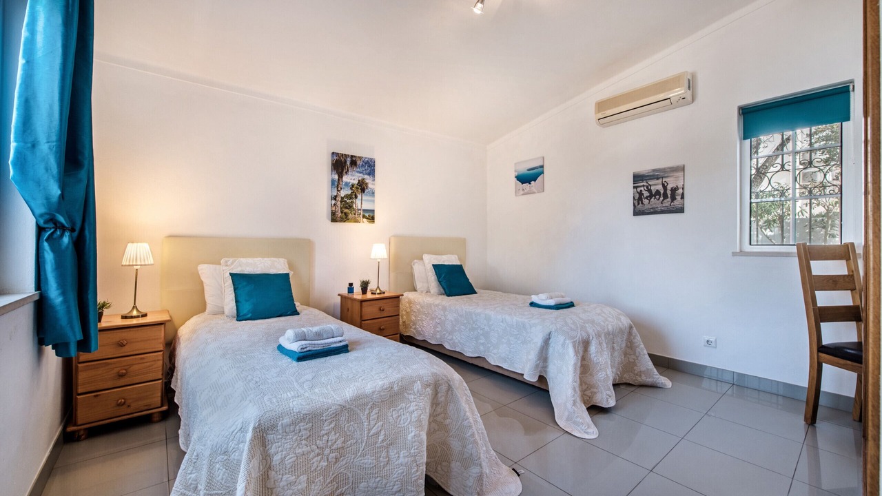 Photo of Bedroom in Guia