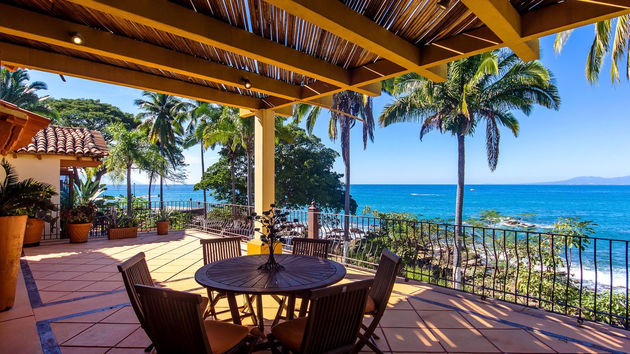 Photo of Outdoor in Romantic Zone