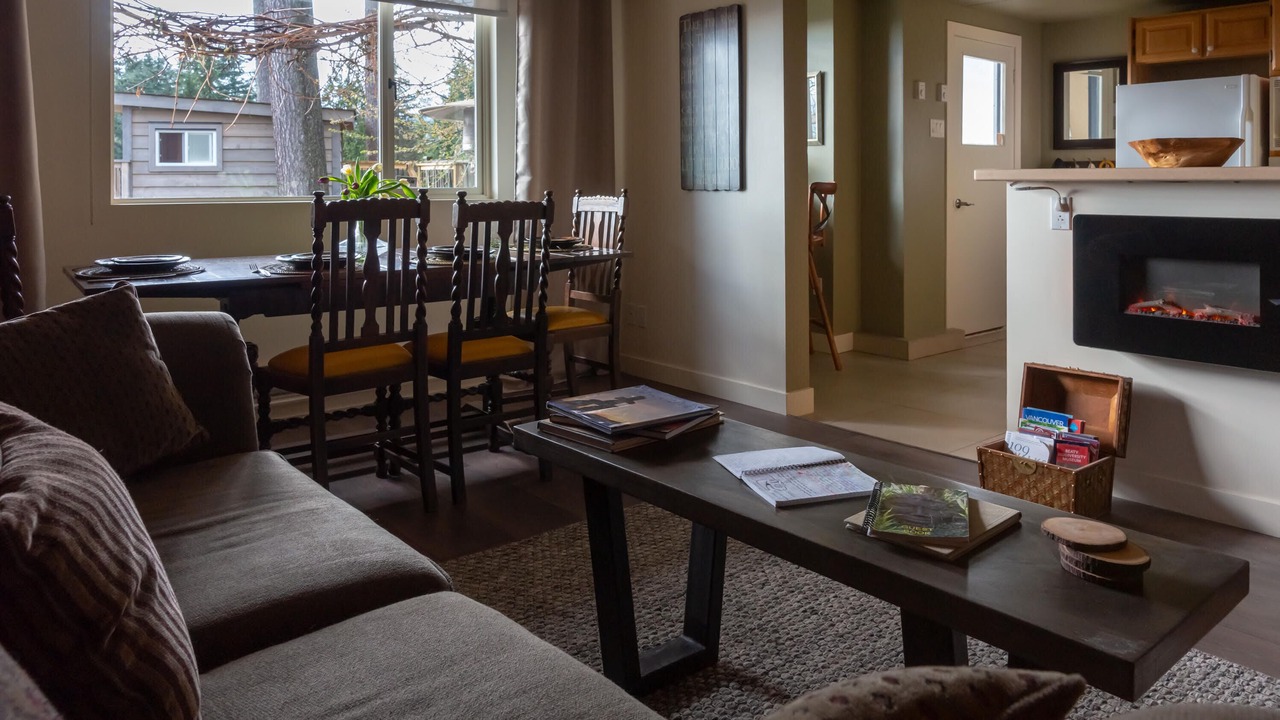 Photo of Livingroom in Upper Lonsdale