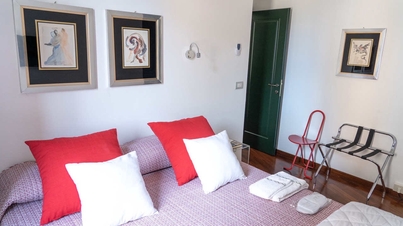 Photo of Bedroom in Parma City Centre