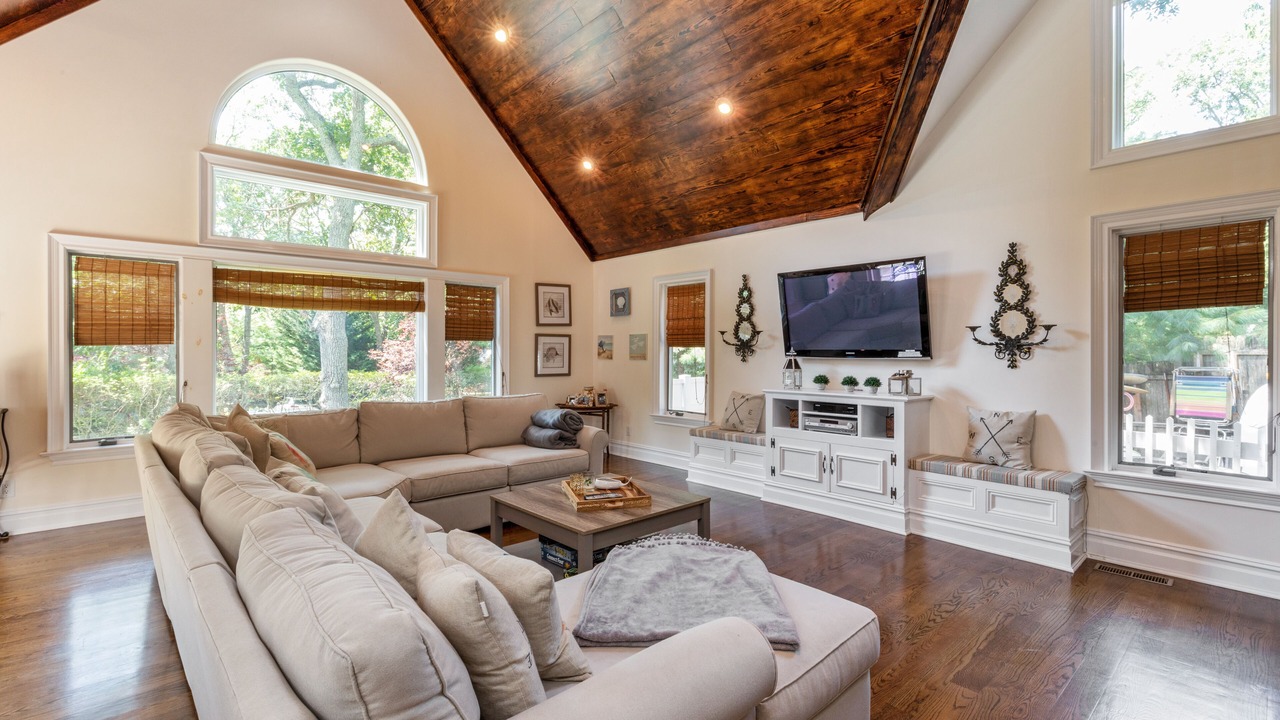 Photo of Livingroom in Springs