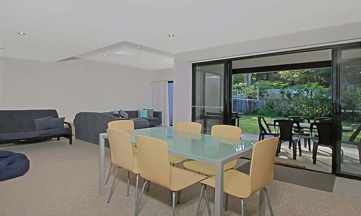 Photo of Livingroom in Long Beach