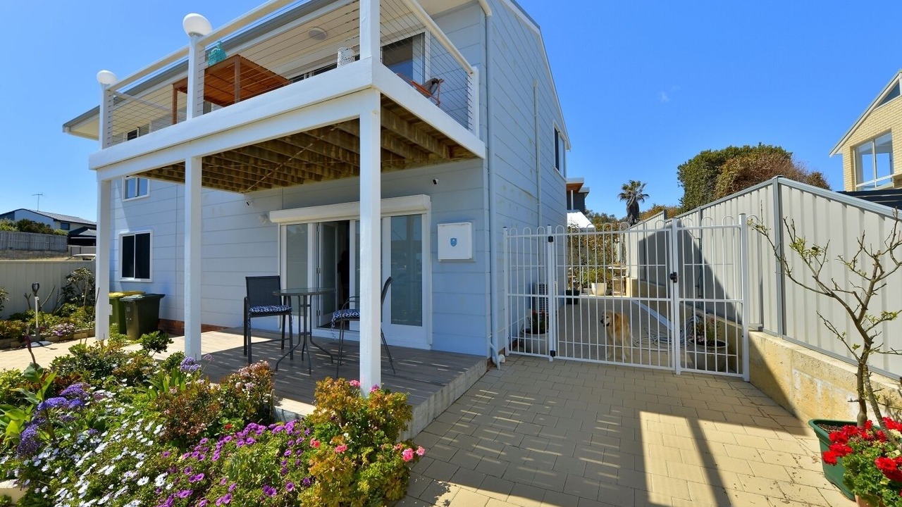 Photo of Outdoor in Halls Head