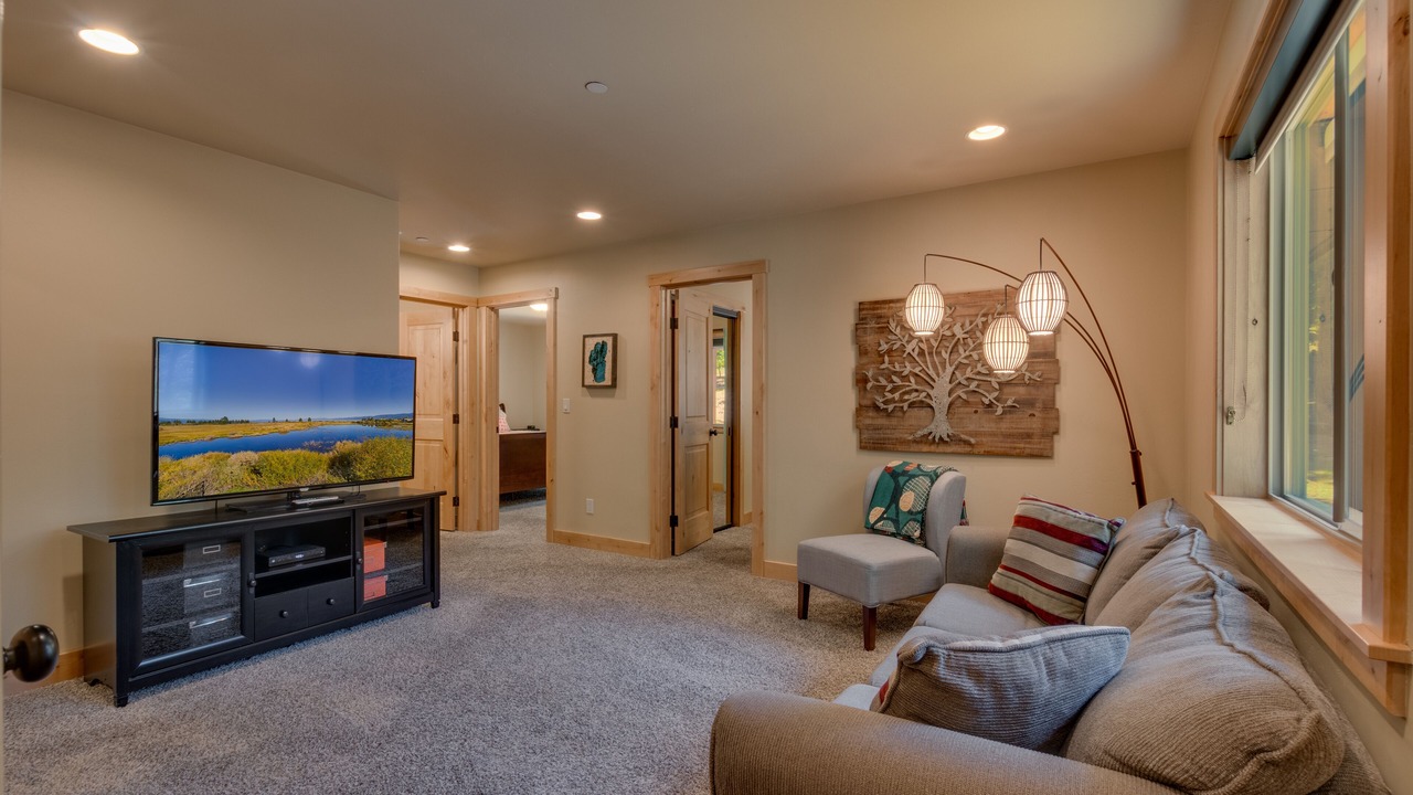 Photo of Livingroom in Pioneer Trail