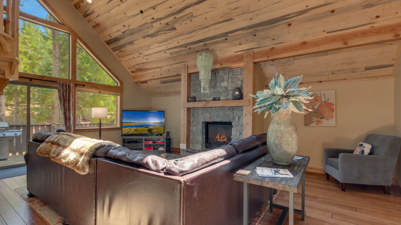 Photo of Livingroom in Pioneer Trail