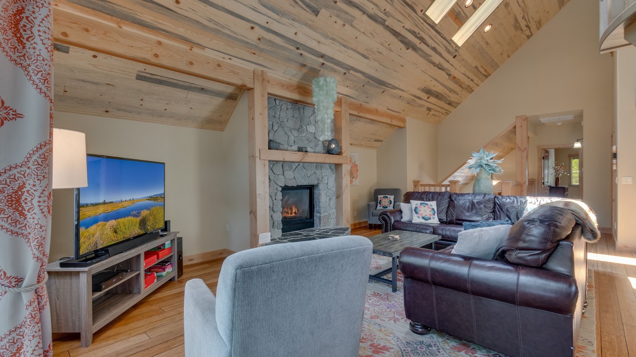 Photo of Livingroom in Pioneer Trail