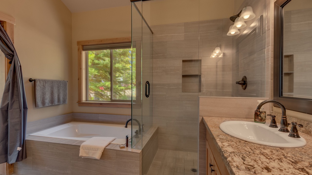 Photo of Bathroom in Pioneer Trail