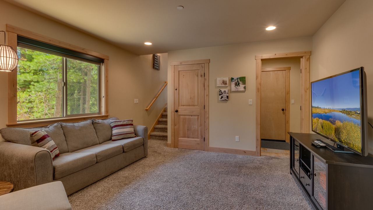 Photo of Livingroom in Pioneer Trail