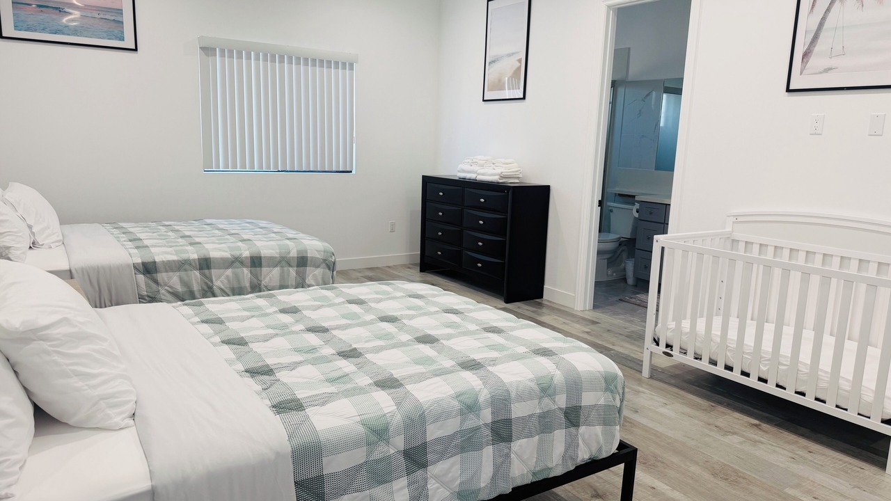 Photo of Bedroom in Midway City