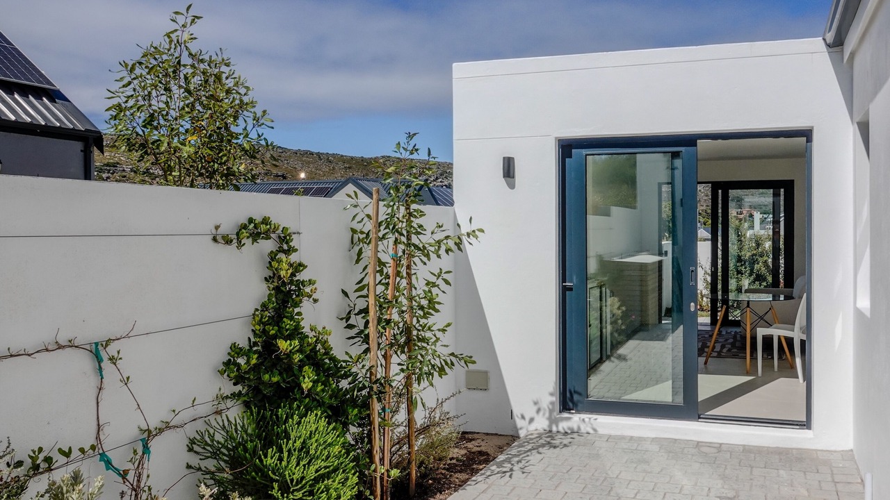 Photo of Patio Balcony in Noordhoek