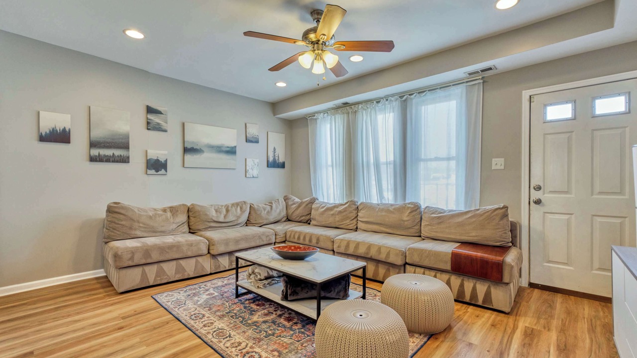 Photo of Livingroom in Brightwood Park