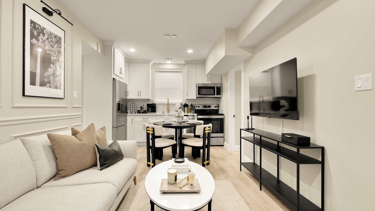 Photo of Livingroom in Takoma