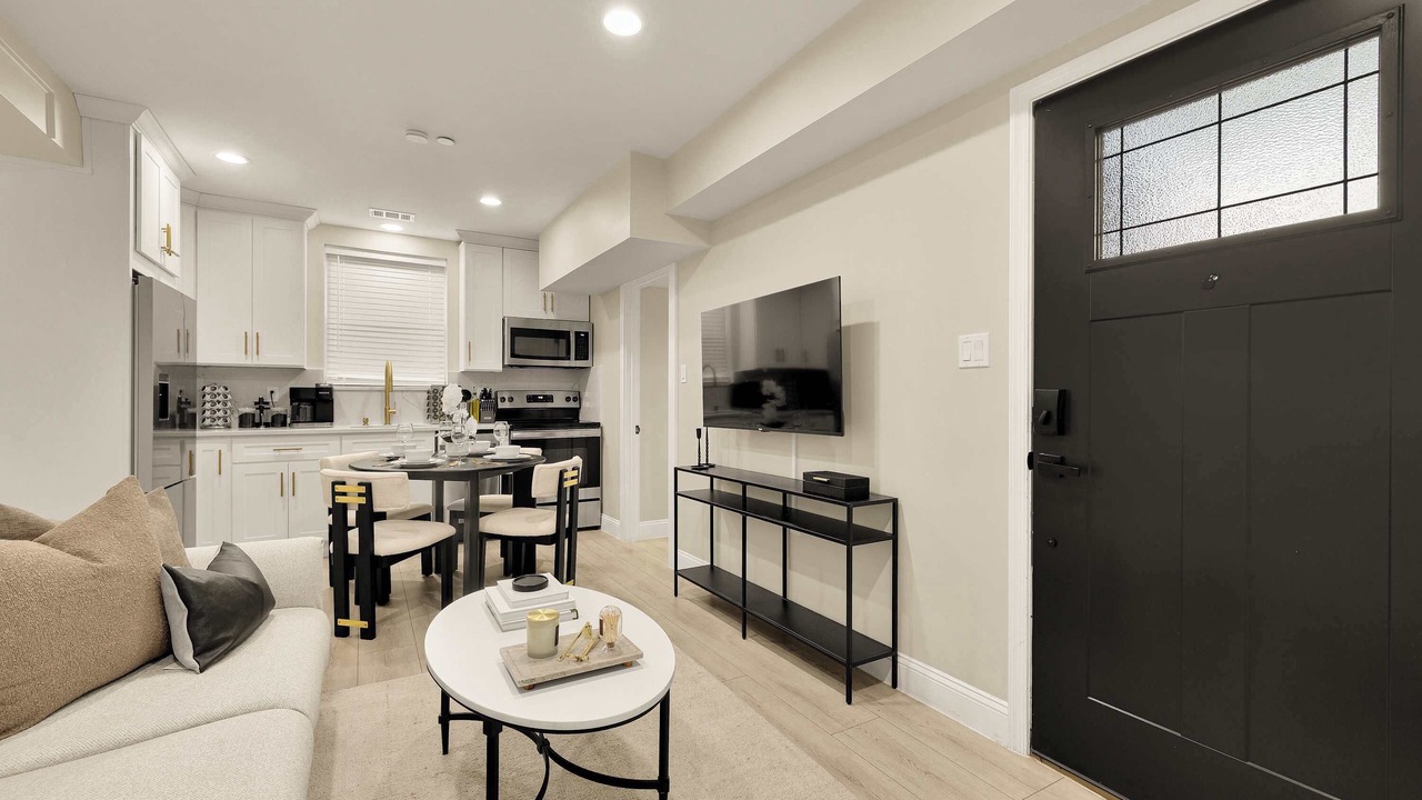 Photo of Livingroom in Takoma
