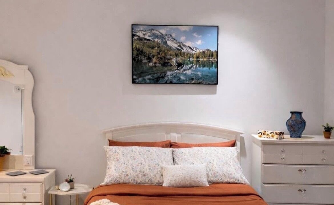 Photo of Bedroom in District of North Vancouver