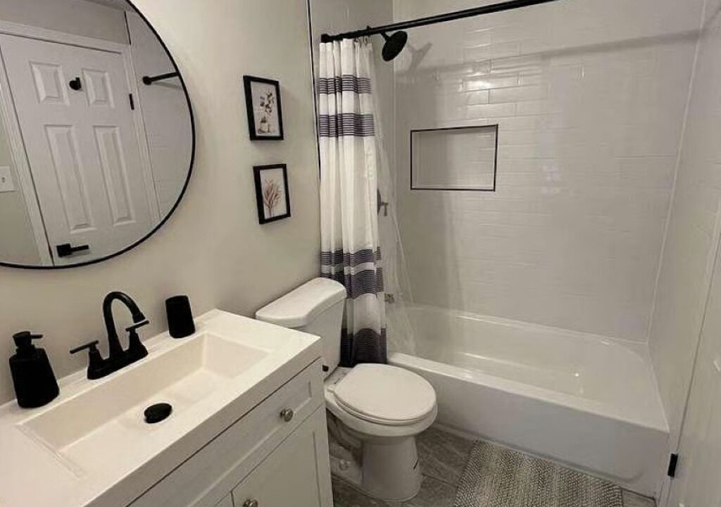 Photo of Bathroom in Walker Mill